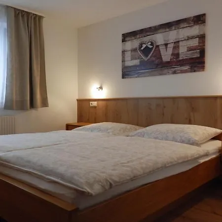 Agerer Apartmán *